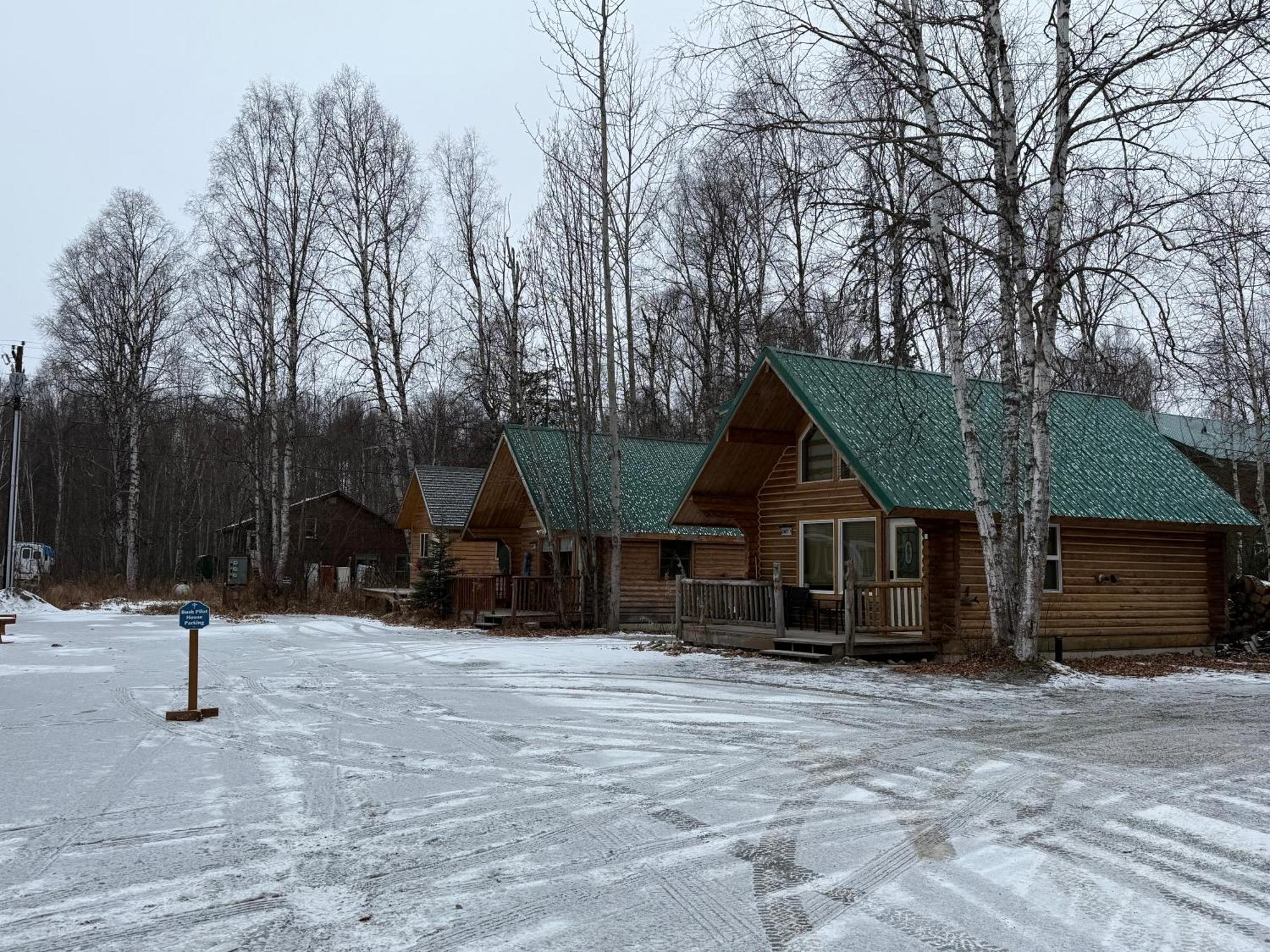 Talkeetna Log Cabin With Hot Tub Unit 1 Exterior photo
